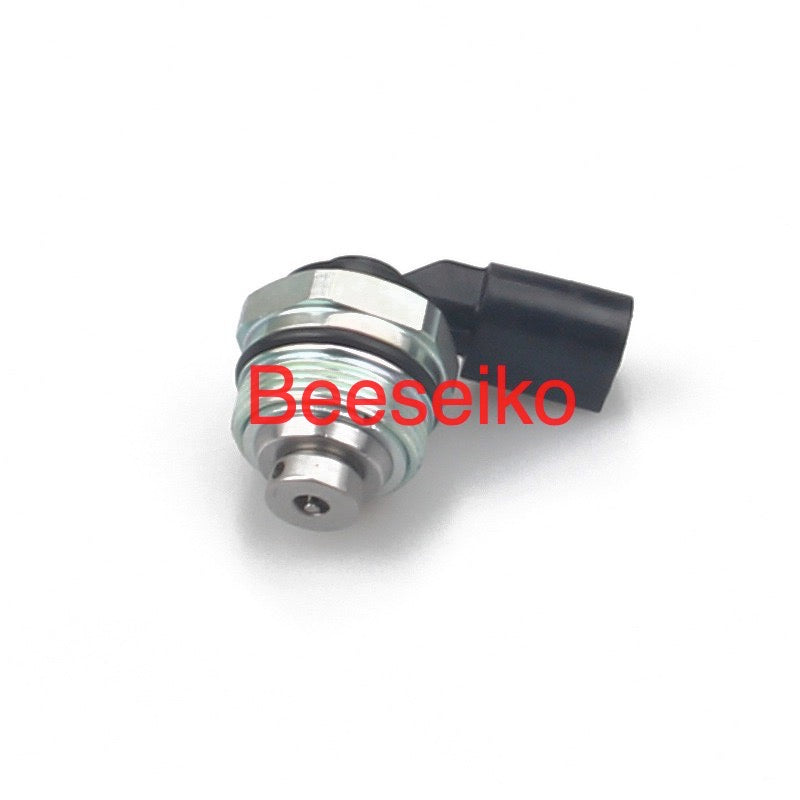 03H127025E HFS85303C HPP0014 03H127025Q  High Pressure Fuel Pump for VW cc Audi