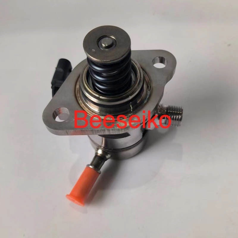 S046121111010-B03 K817858 RE10B0 28560563S  High Pressure Fuel Pump for Changan cs35 plus