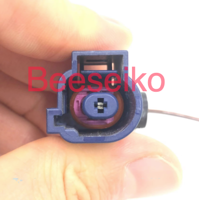 1J0973081  1J0973071 Oil pressure sensor Automotive Plugs Automotive Connectors connect plug connector housing plug Socket Connector Connector Wiring Plug Wiring Harness Plug For Volkswagen AUDI Skoda