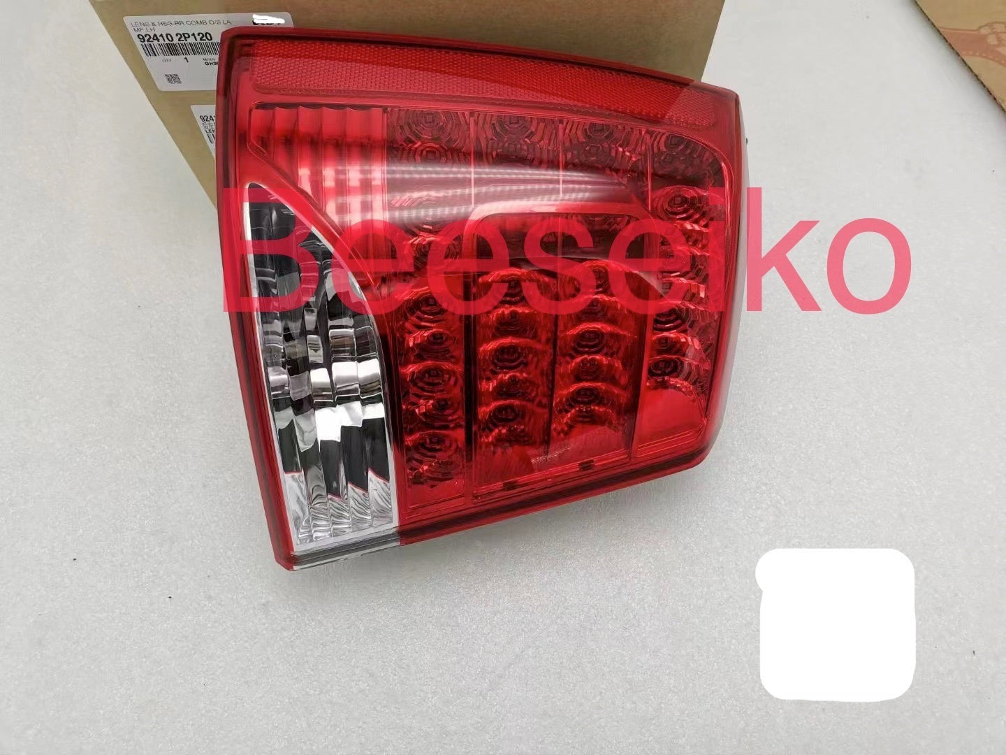 92401-2P120 92402-2P120 92405-2P120 92405-2P120 Rear combination lamp Taillight Taillamp For KIA SORENTO 2009-2012